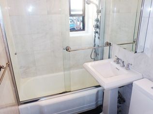 2511 31st Ave, Astoria, NY 11106