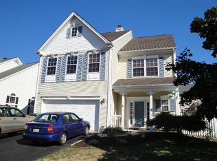 5 Cartier Dr, Franklin Park, NJ 08823