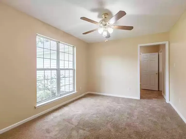5108 Woodsdale Dr — Photo 7