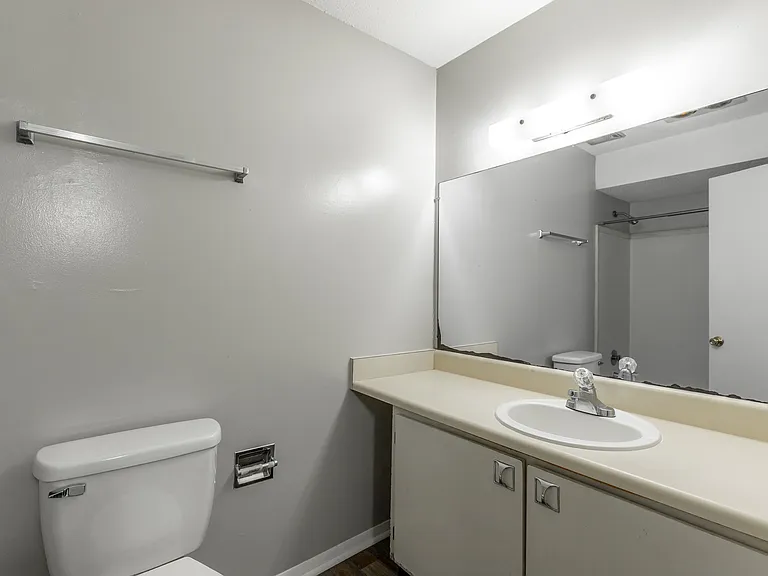 East Ridge Flats and Townhomes — Photo 77