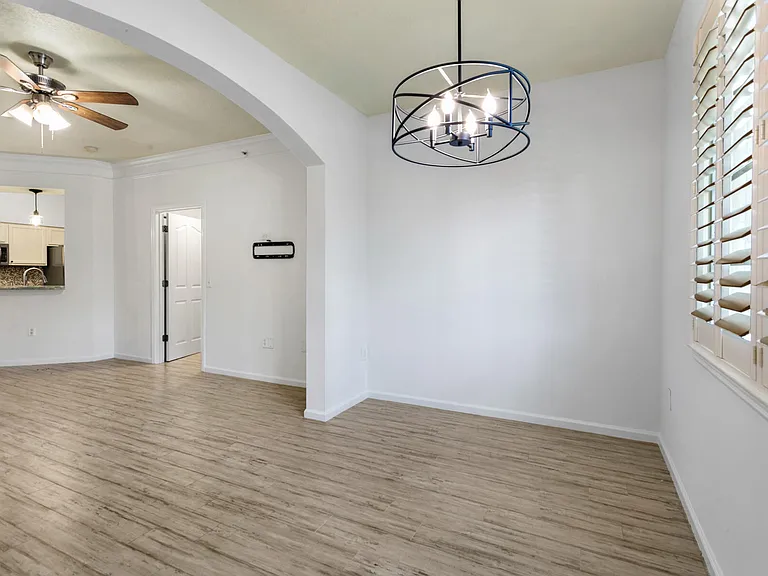 10103 Myrtlewood Cir W — Photo 14