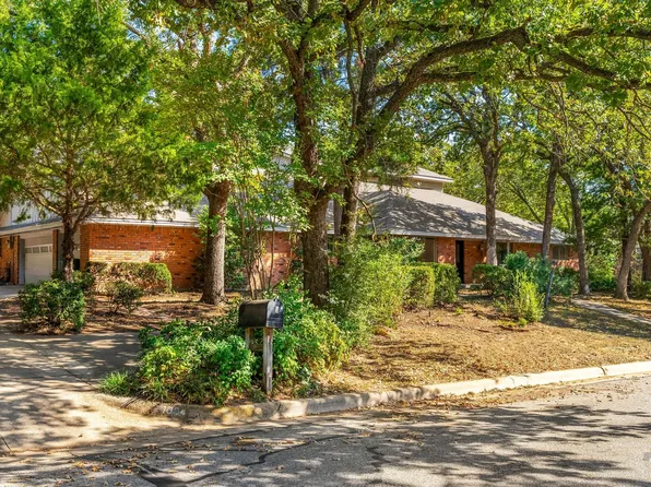 1004 Overhill Dr, Bedford, TX 76022