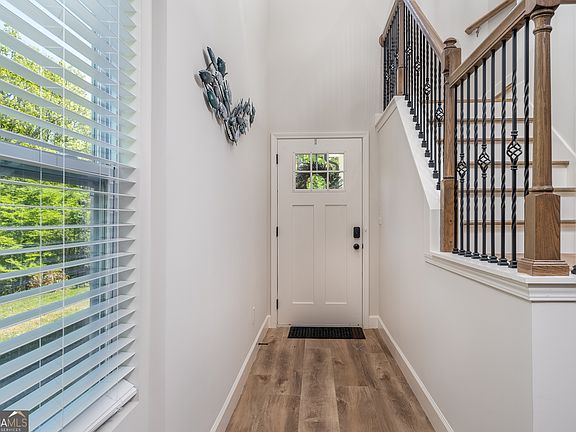 5th image of 3611 Tower Way