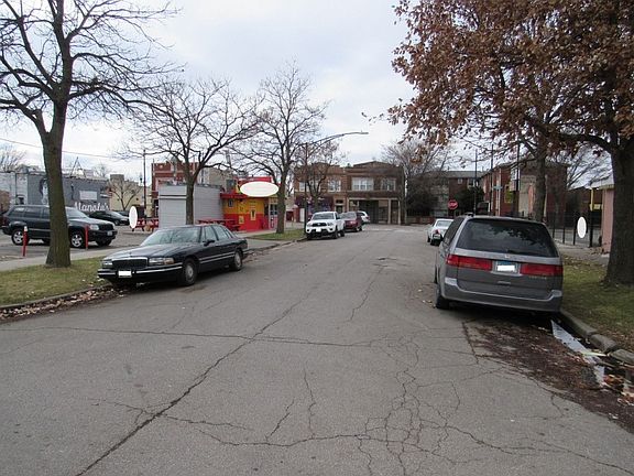 4th image of 3142 W 53rd Pl
