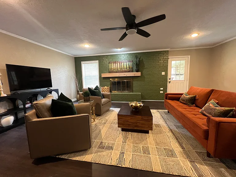 Wheeler Creek Court Gainesville Tx 76240 — Photo 2