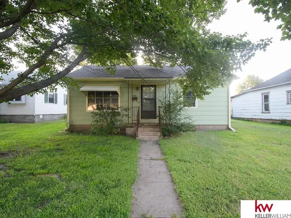 1444 N Kansas St, Superior, NE 68978