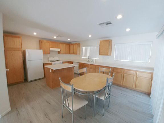 3rd image of 6208 Windmill Island Ave