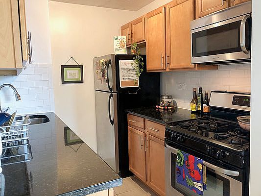 4th image of 3333B Broadway #E11b