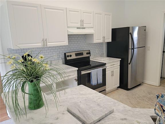 4th image of 5257 NW South Lovett Cir