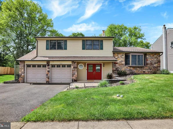 152 Windham Dr, Langhorne, PA 19047