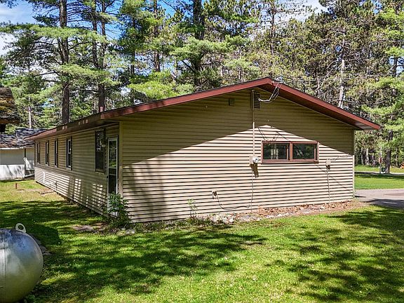 4th image of 8129 Cottage Dr E