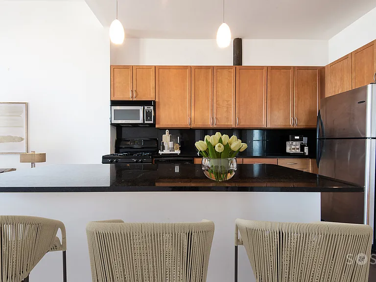 500 Driggs Ave #407 — Photo 4