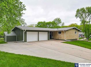 7401 Dotson Rd, Lincoln, NE 68505