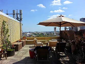 Rented by R New York