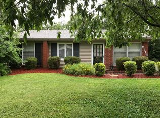 2714 Cranston Dr, Jeffersontown, KY 40299