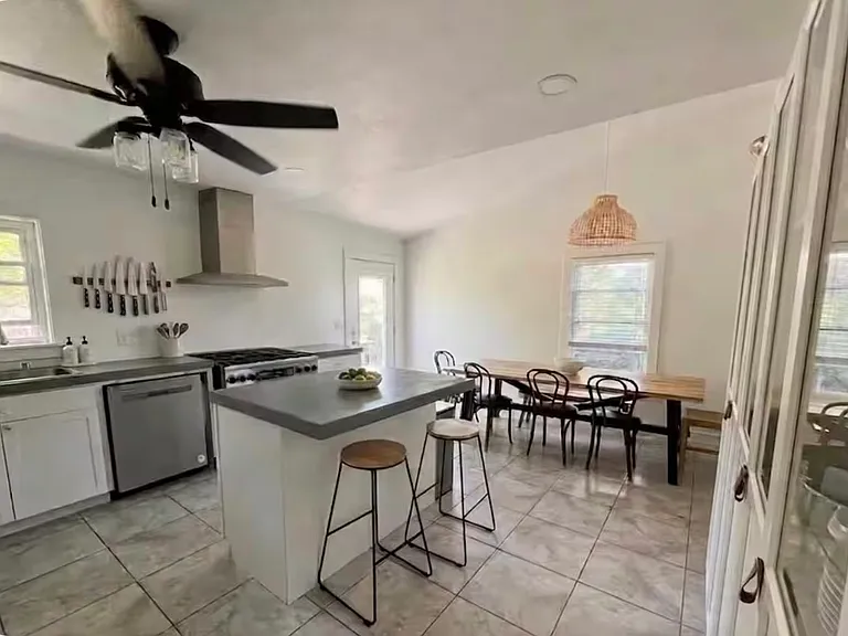 1113 Cheatham St — Photo 5