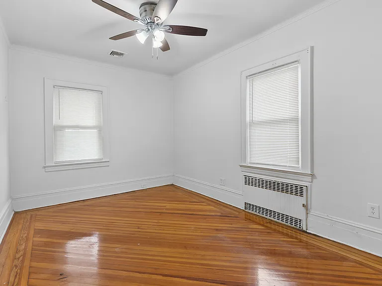 264 Laurelton Blvd #2 — Photo 11