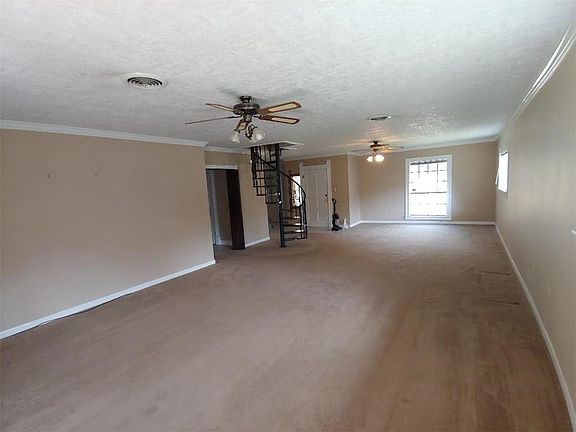 3rd image of 107 N Sherman St