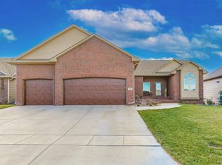 220 S Crocker Ct, Colwich, KS 67030