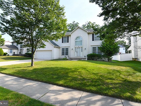2nd image of 5 Brookstone Dr