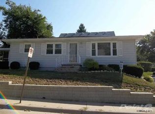 1561 Parkway St, Dubuque, IA 52001