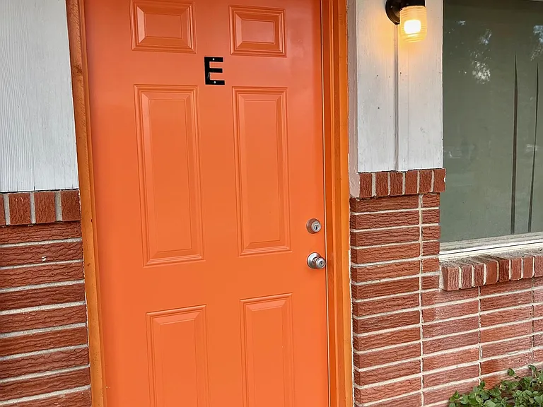 710 W 5th St #E — Photo 30
