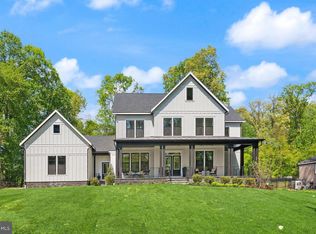 11800 Valley Rd, Fairfax, VA 22033
