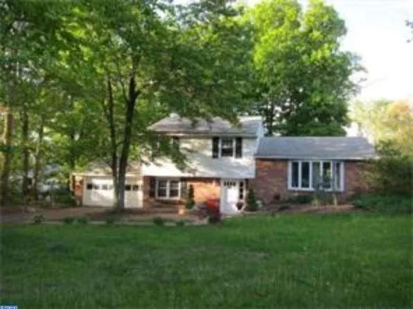 172 Pheasant Ln, Newtown, PA 18940