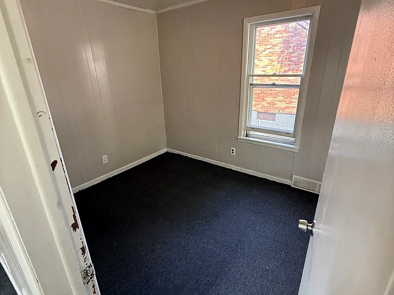 2226 Cudaback Ave #1 — Photo 2