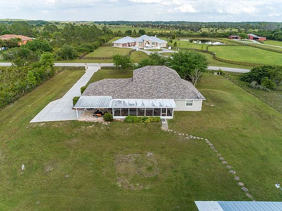 5th image of 18661 River Estates Ln
