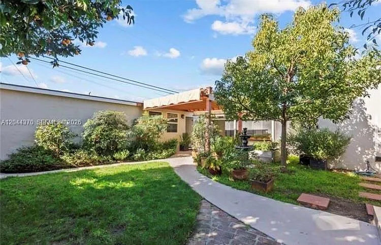 2871 Daisy Ave — Photo 19