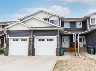 35 Sullivan Close, Red Deer, AB T4R 0P8