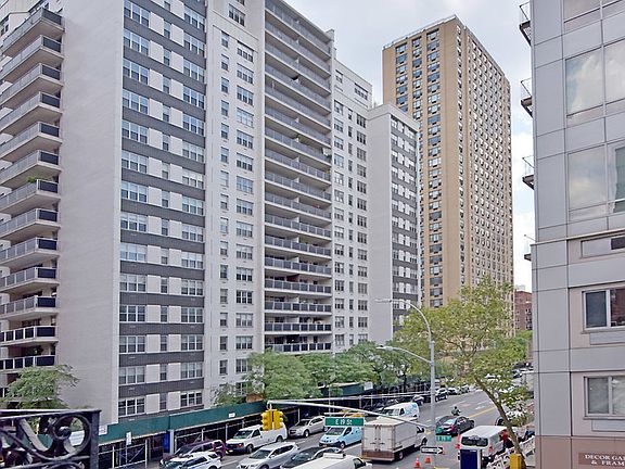 4th image of 151 E 19th St APT 33