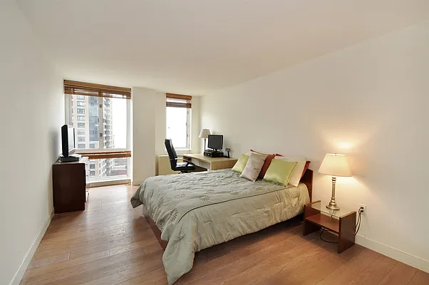 Rented by Corcoran | media 37