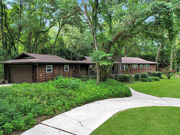 3rd image of 3553 Carrington Dr
