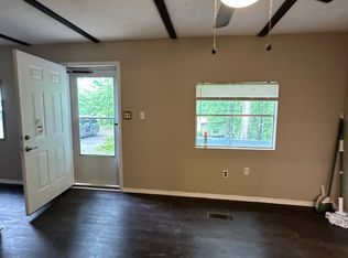 118 Daisy Lee Ln, Bessemer City, NC 28016