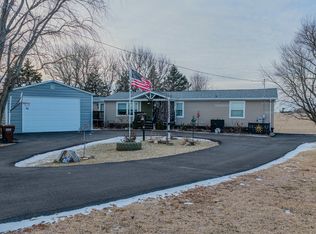 2728 W Brooklyn Rd, Compton, IL 61318