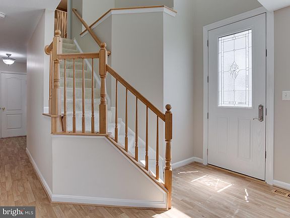 4th image of 21465 Cameron Ct