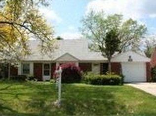 1682 Beverly Ave, Sylvan Lake, MI 48320