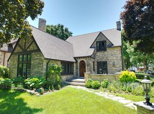 4723 N Cumberland Blvd, Whitefish Bay, WI 53211