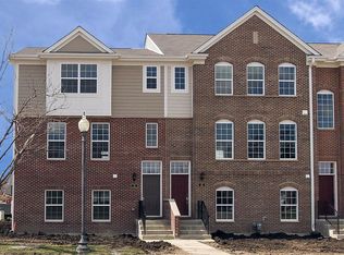 11 Neri Dr, Schaumburg, IL 60194