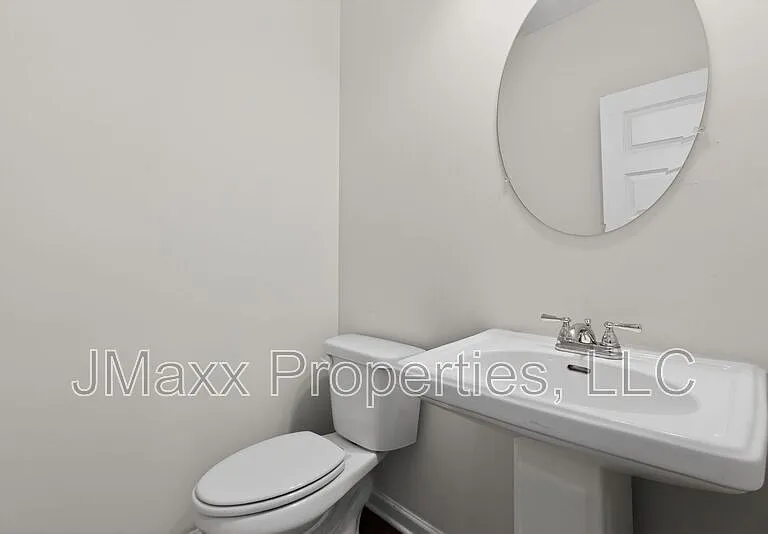 185 Madison Bnd — Photo 7