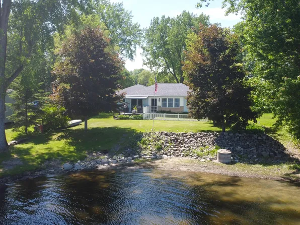 28 Lapointe Rd, Chazy, NY 12921