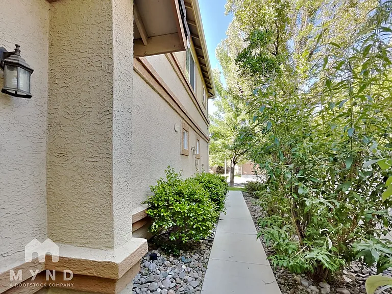 1868 Resistol Dr — Photo 20