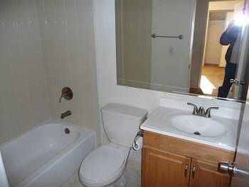 4th image of 791 Coffey Ct