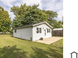 209 1/2 W 6th St, Cahokia, IL 62206