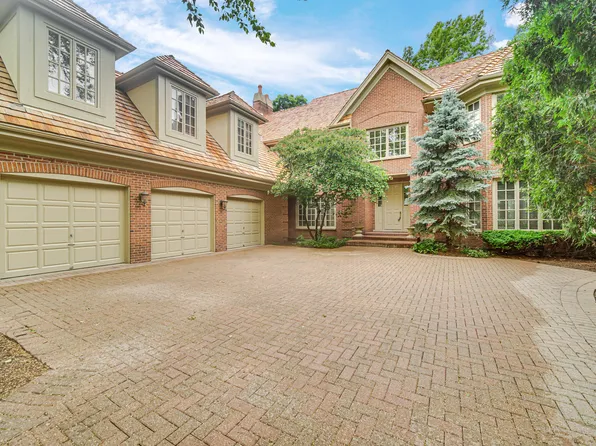 30 Graystone Ln, North Barrington, IL 60010