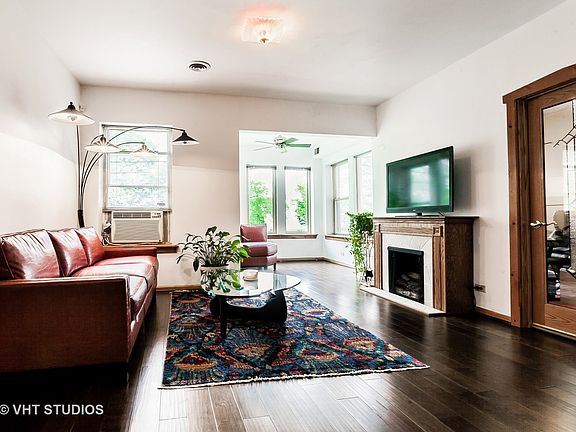 3rd image of 7555 S South Shore Dr APT 1A