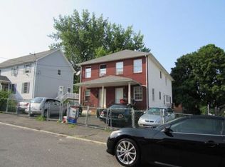 51 Samosett St, Holyoke, MA 01040