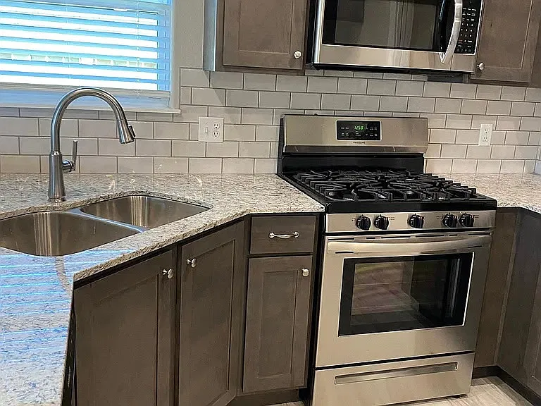 3 bed, 1524 sqft, $1,950 — Photo 4